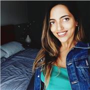 Doy clases de inglés, soy inglesa viviendo en granada para aprender flamenco. Soy profesora di baile también